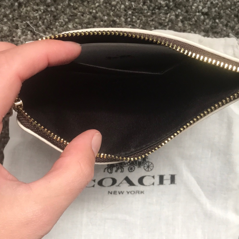 Coach clutch - Picture 4 of 5